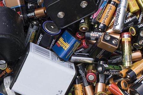 ㊣济南历下收废弃电动车电池☯回收电瓶价钱☯附近回收UPS蓄电池